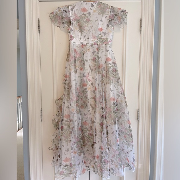 Flowy garden floral organza gown with ruffles and butterflies - Picture 5 of 10